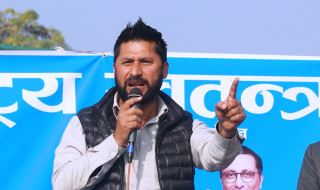 रवि  लामिछानेसहित  १८  जनाविरुद्ध  कास्की  प्रहरीमा  सहकारी  पीडितले  बुझाए  जाहेरी