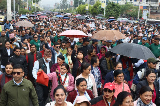 शिक्षक  आन्दोलनको  १३ औँ  दिन: सरकार  र  शिक्षक  दुवै  नैतिक  दबाबमा